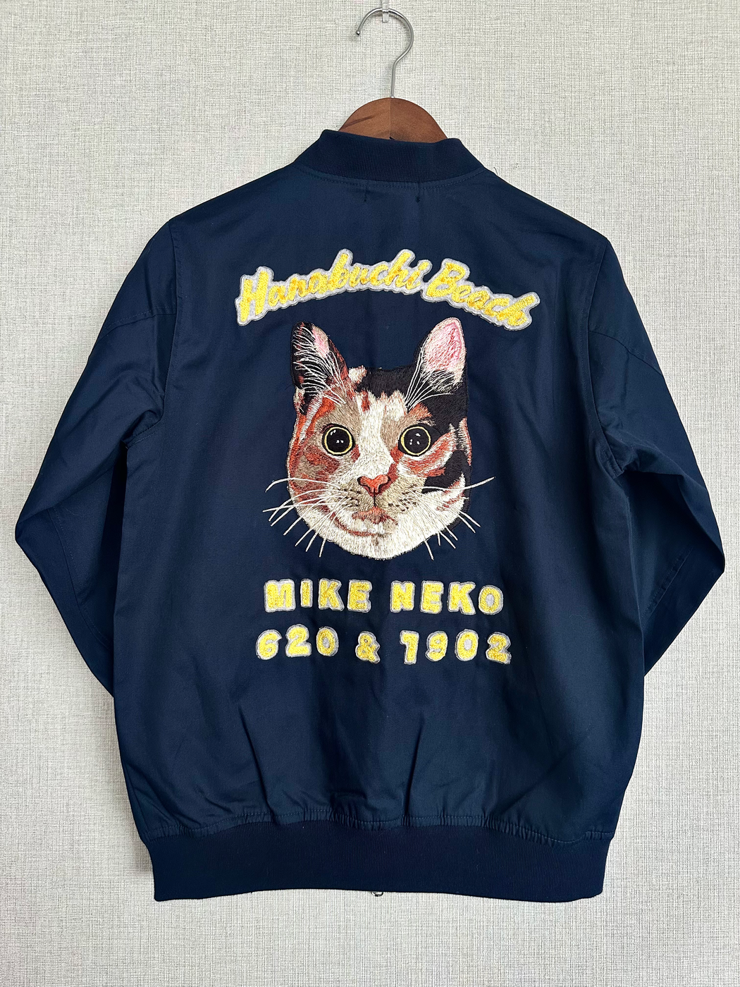 Navy sukajan embroidery, MIKE NEKO calico cat (example)